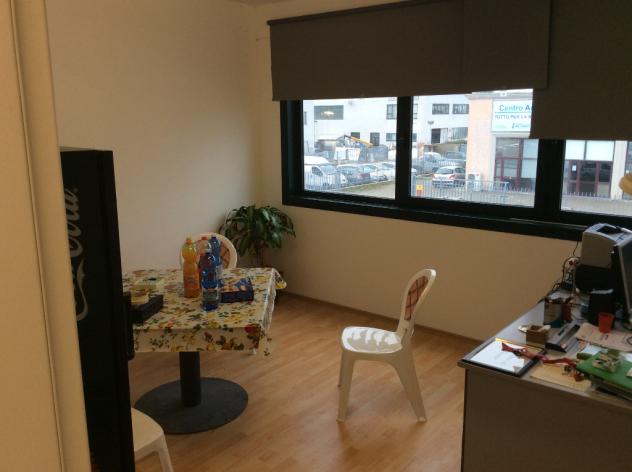 casale in vendita a Cascina in zona Navacchio