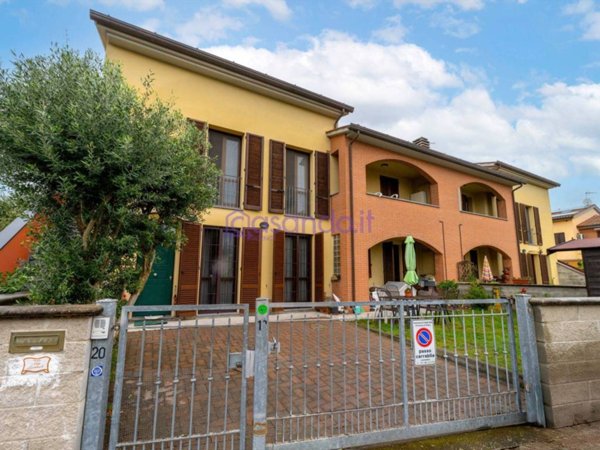 appartamento in vendita a Cascina in zona Titignano