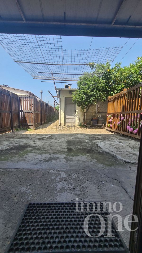 casa indipendente in vendita a Cascina