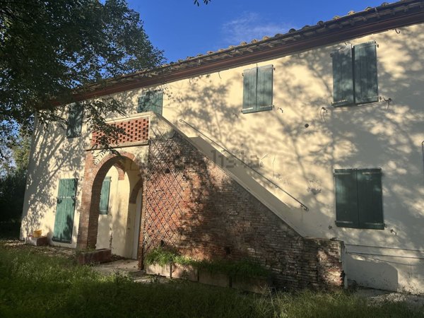 casale in vendita a Cascina
