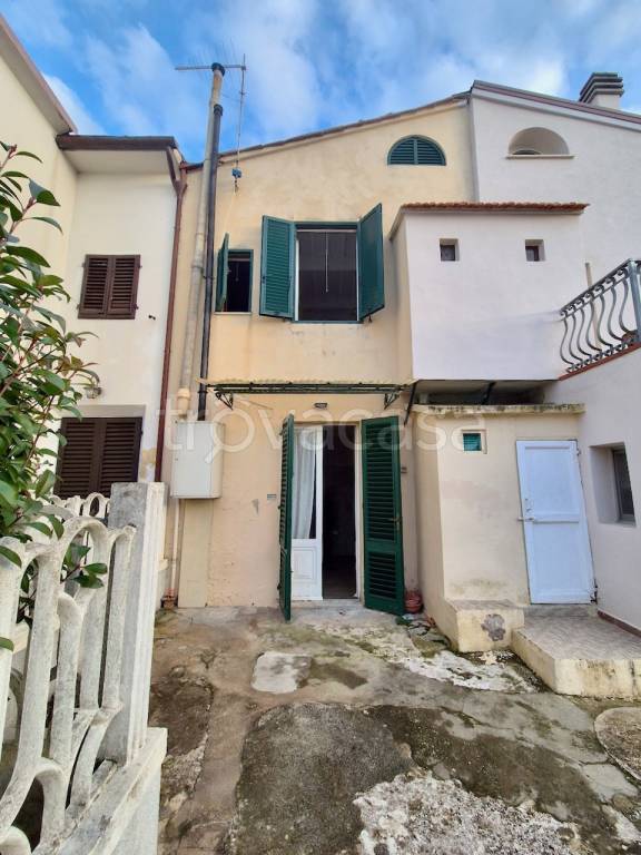 appartamento in vendita a Cascina in zona San Lorenzo alle Corti