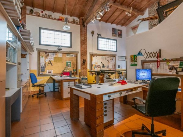 casale in vendita a Cascina