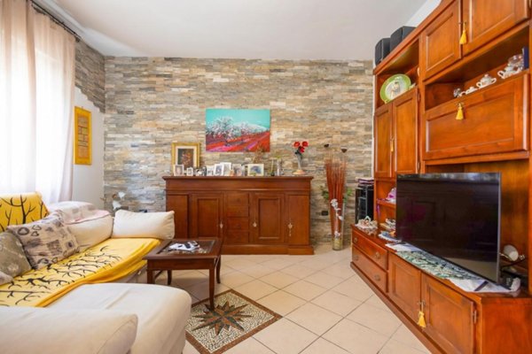 casa indipendente in vendita a Cascina in zona San Lorenzo alle Corti