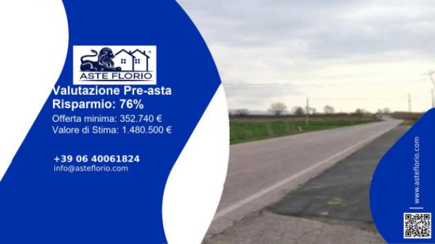 casale in vendita a Cascina