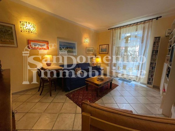 casale in vendita a Cascina