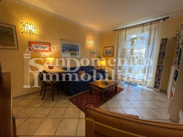 casale in vendita a Cascina