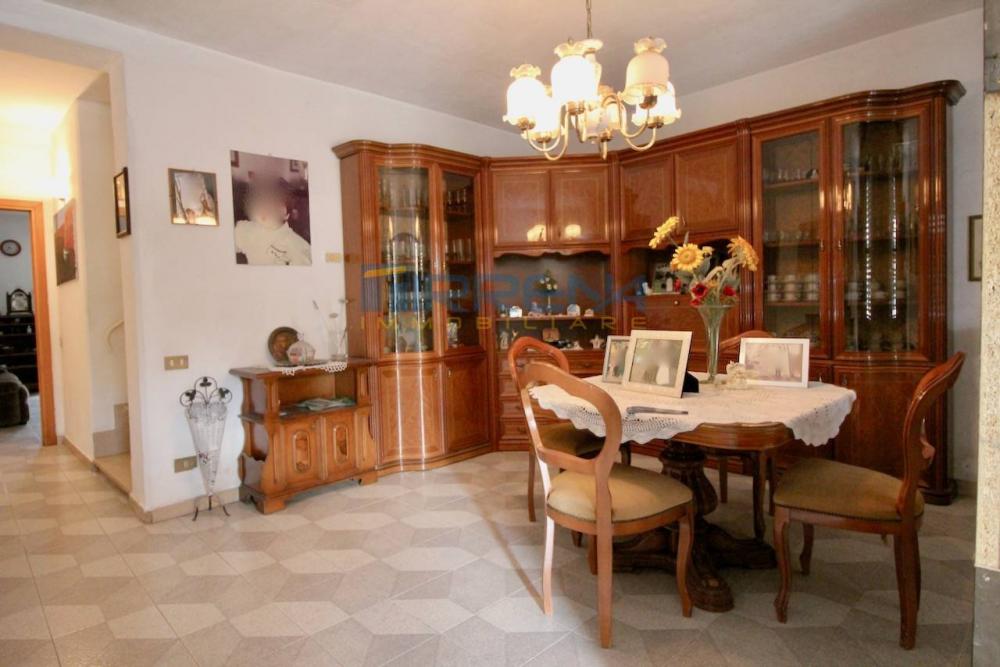 casa indipendente in vendita a Cascina in zona Navacchio