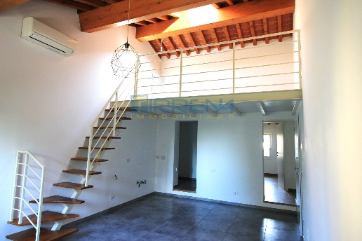 casale in vendita a Cascina in zona Navacchio
