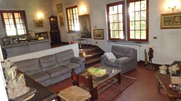 casa indipendente in vendita a Cascina