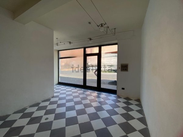 casale in vendita a Cascina
