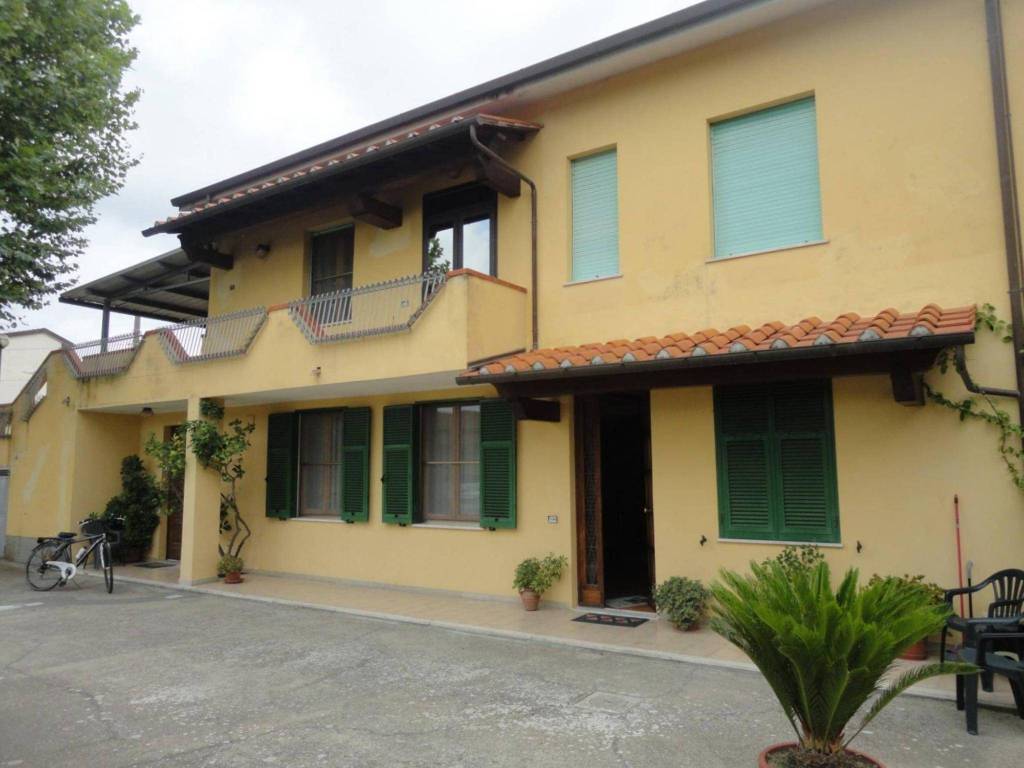 appartamento in vendita a Cascina