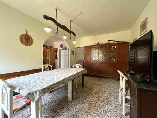 casa indipendente in vendita a Cascina