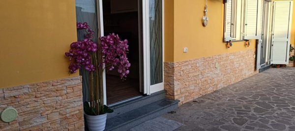 casa semindipendente in vendita a Cascina