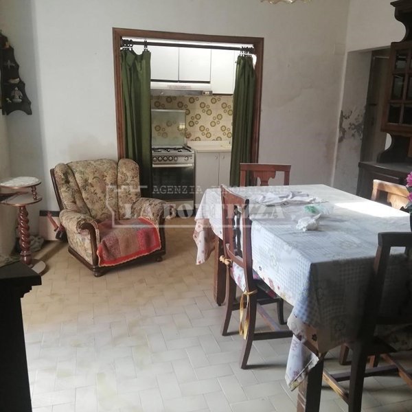 casa indipendente in vendita a Cascina in zona Navacchio