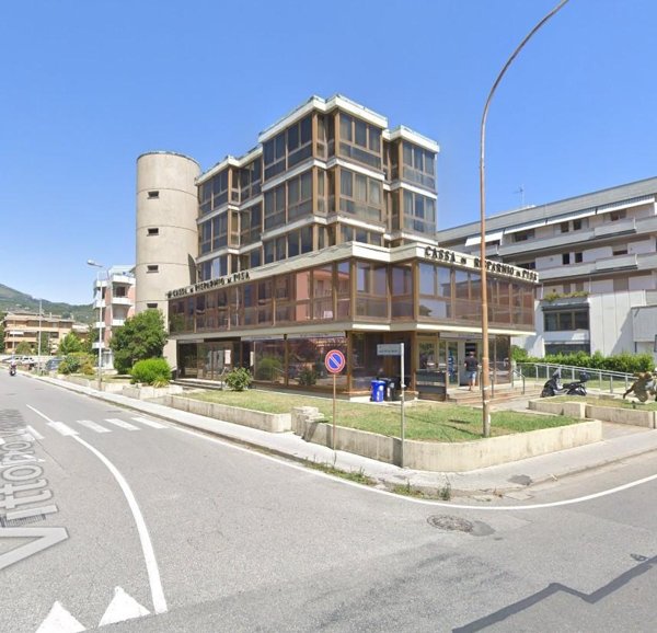 casale in vendita a Cascina
