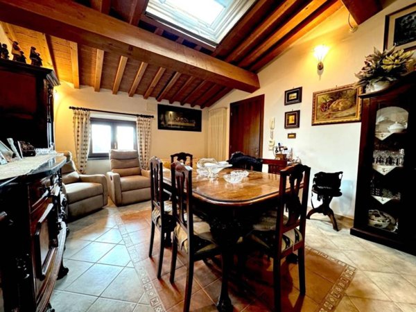 appartamento in vendita a Cascina in zona San Lorenzo a Pagnatico
