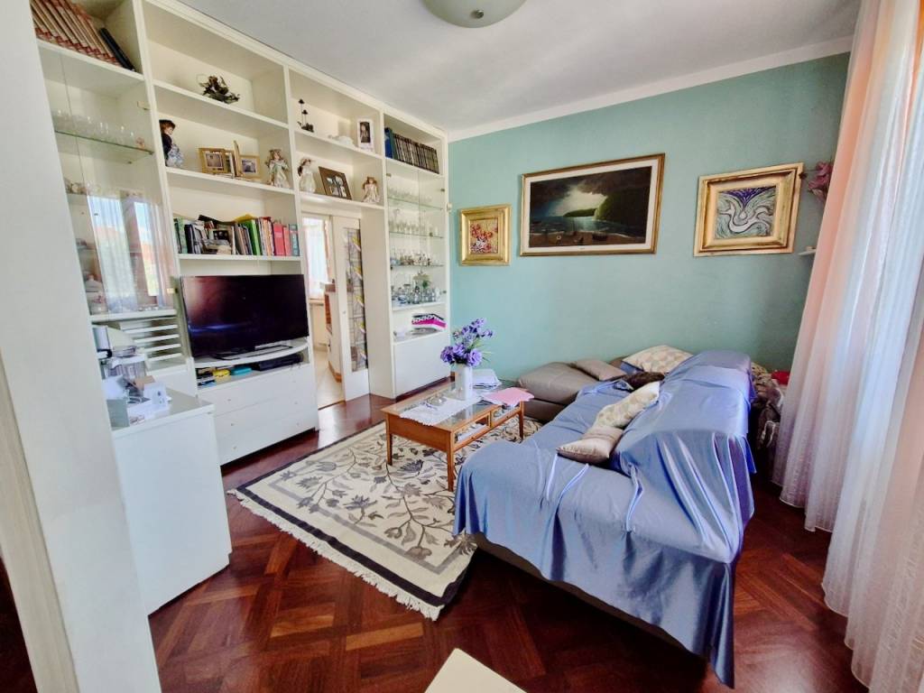 casa indipendente in vendita a Cascina in zona Navacchio