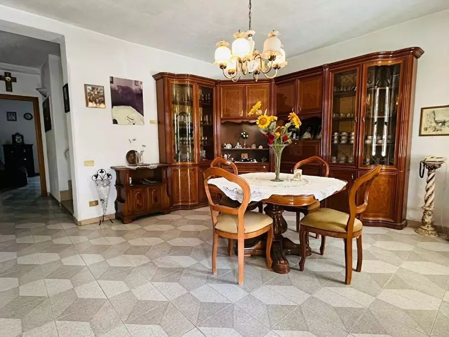 casa indipendente in vendita a Cascina