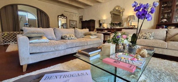 casa indipendente in vendita a Cascina in zona Navacchio