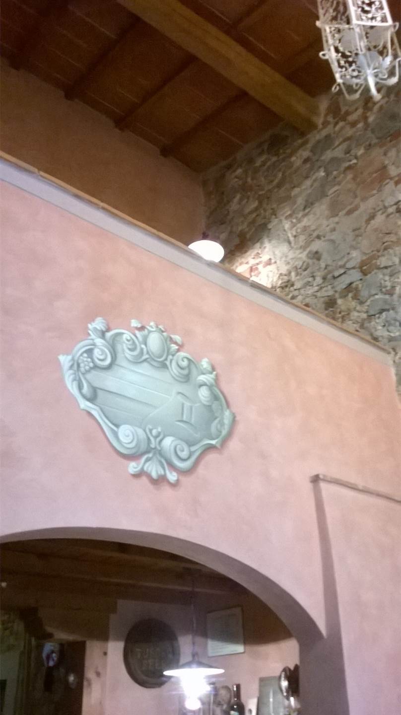 casale in vendita a Cascina