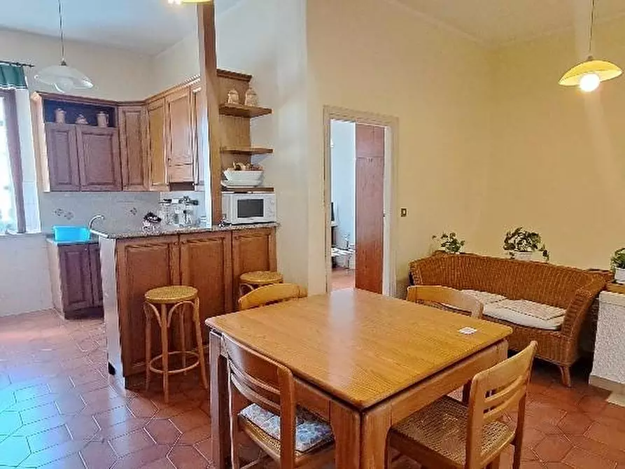 casale in vendita a Cascina in zona Navacchio