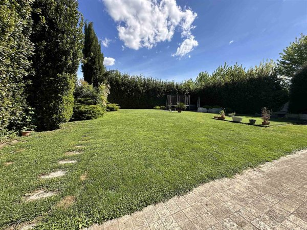 casa indipendente in vendita a Cascina in zona San Lorenzo a Pagnatico