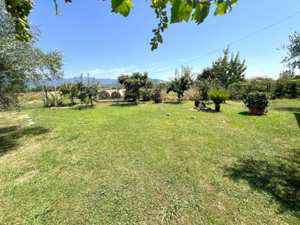 casale in vendita a Cascina in zona Navacchio