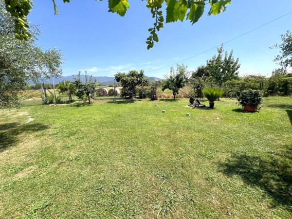 casale in vendita a Cascina in zona Navacchio