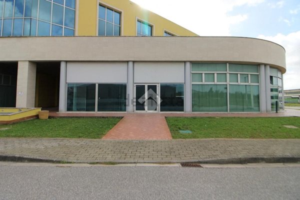 casale in vendita a Cascina