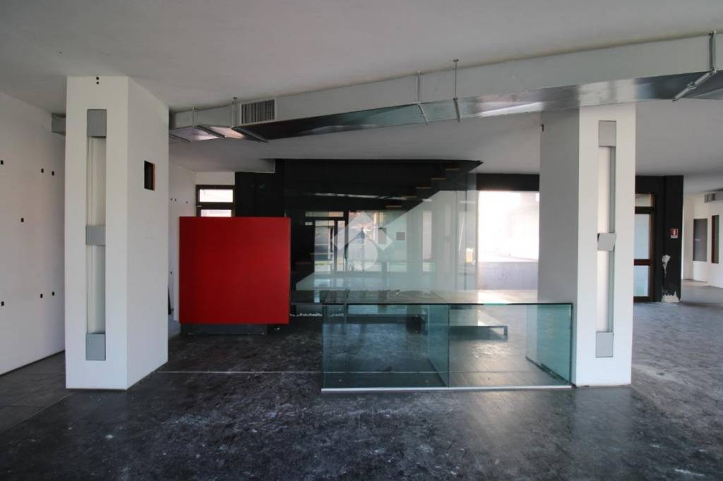 casale in vendita a Cascina