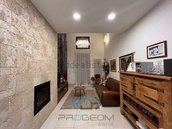 casa indipendente in vendita a Cascina in zona Navacchio