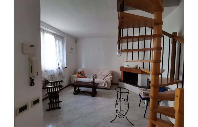 casa indipendente in vendita a Cascina