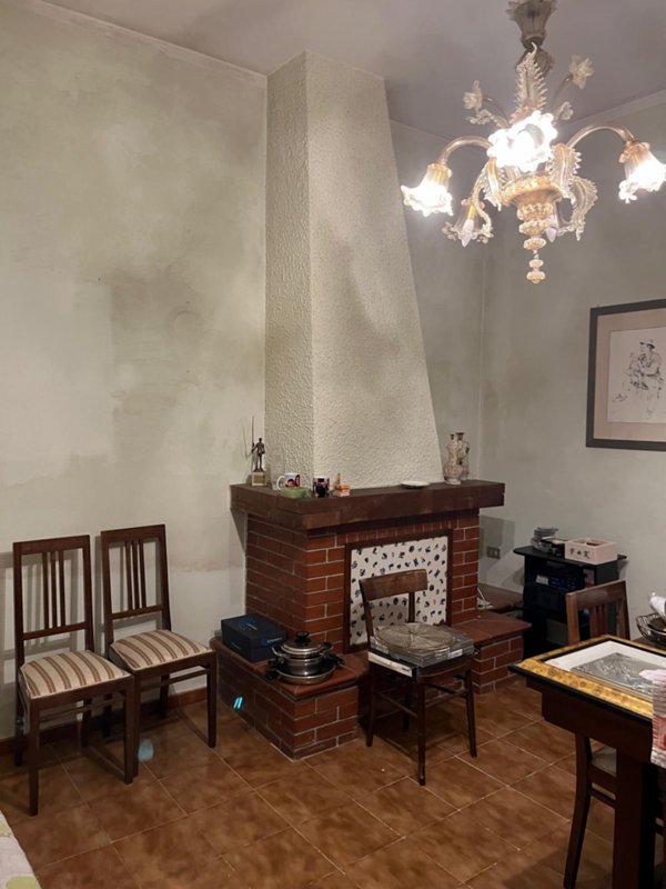 casa indipendente in vendita a Cascina in zona Visignano