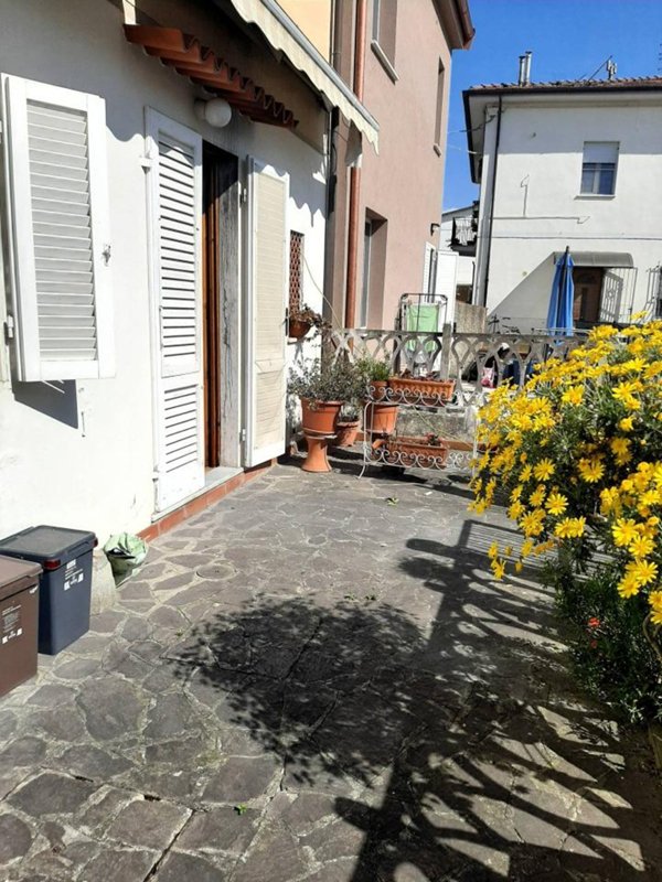 casa indipendente in vendita a Cascina