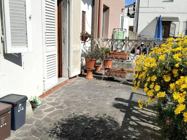 casa indipendente in vendita a Cascina