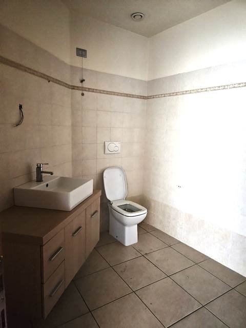 casale in vendita a Cascina