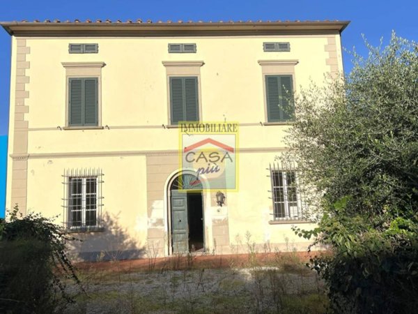 casa indipendente in vendita a Cascina in zona San Lorenzo a Pagnatico