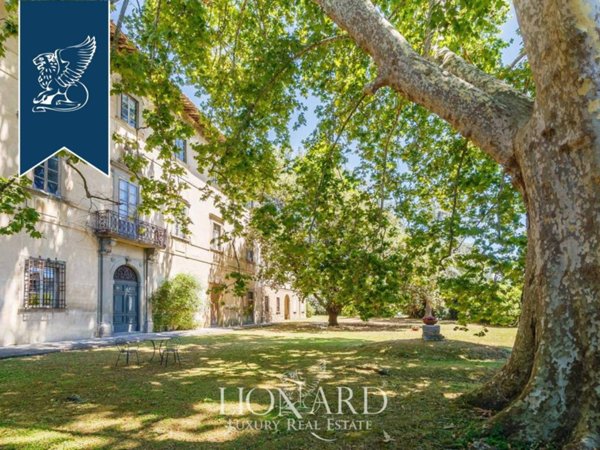 casa indipendente in vendita a Cascina