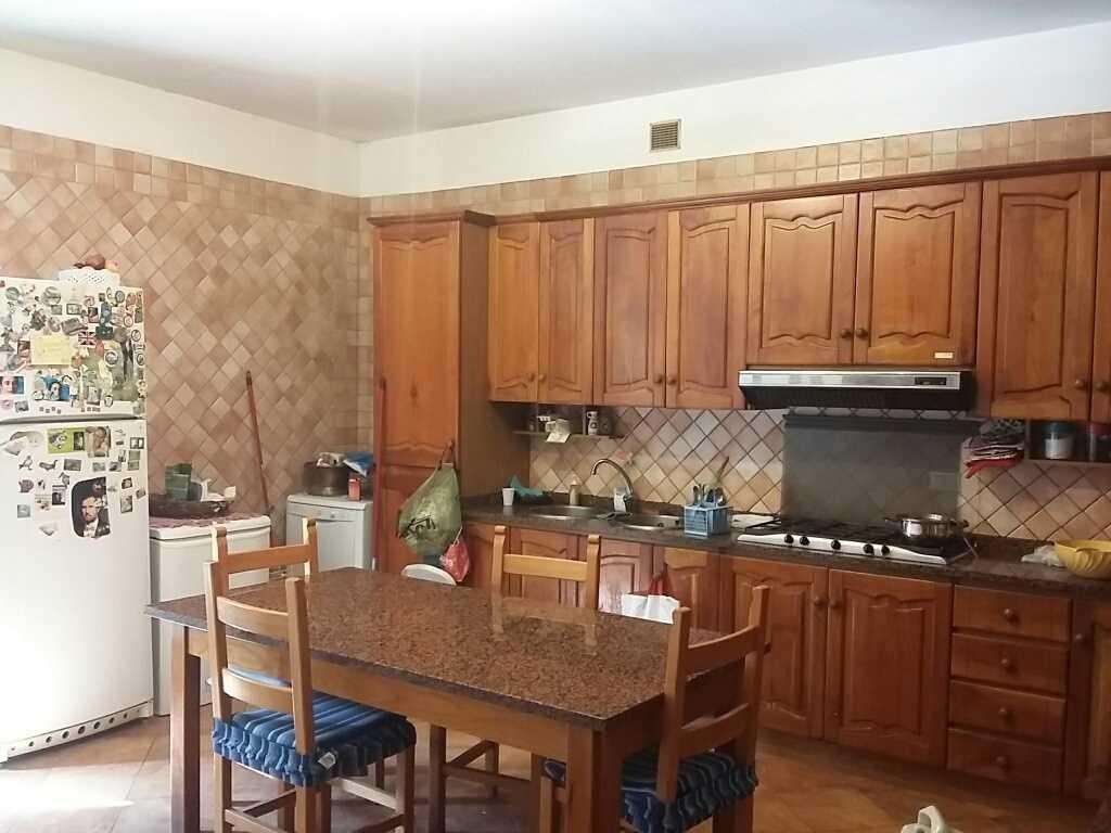 intera palazzina in vendita a Cascina in zona Casciavola