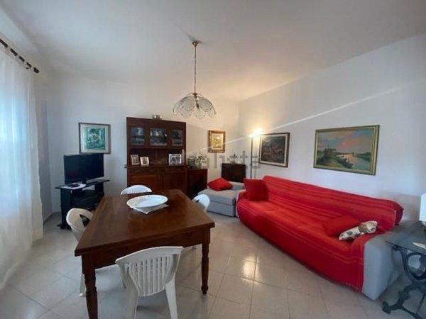 casa indipendente in vendita a Cascina