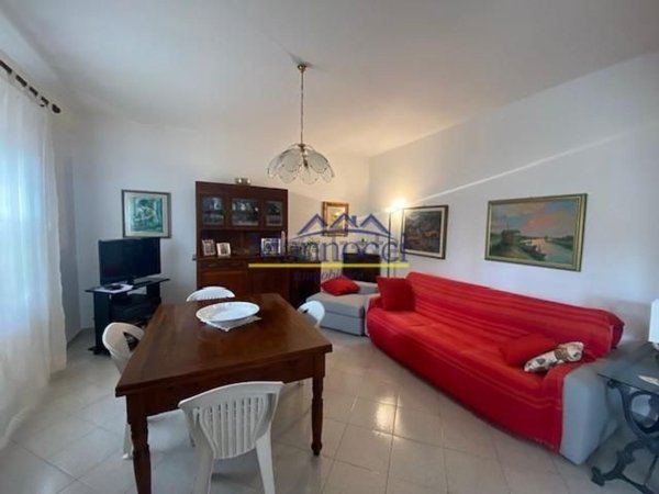 casa indipendente in vendita a Cascina