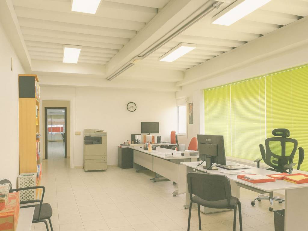 casale in vendita a Cascina