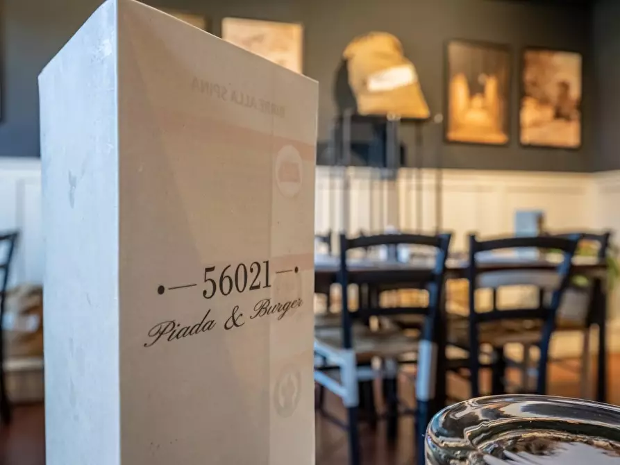 casale in vendita a Cascina