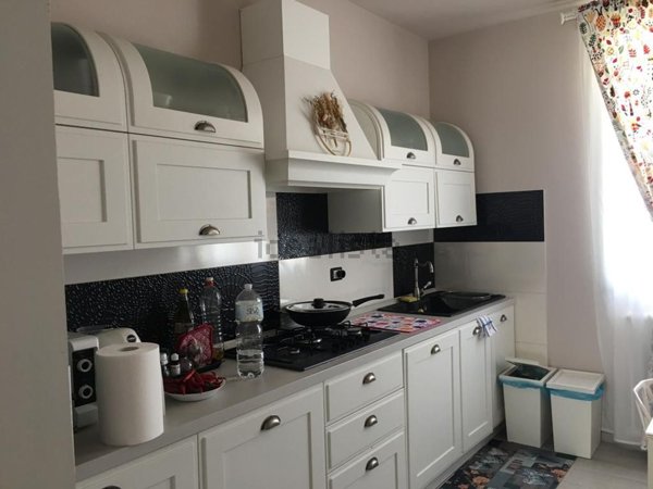 casa indipendente in vendita a Cascina