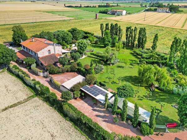casa indipendente in vendita a Cascina in zona San Giorgio