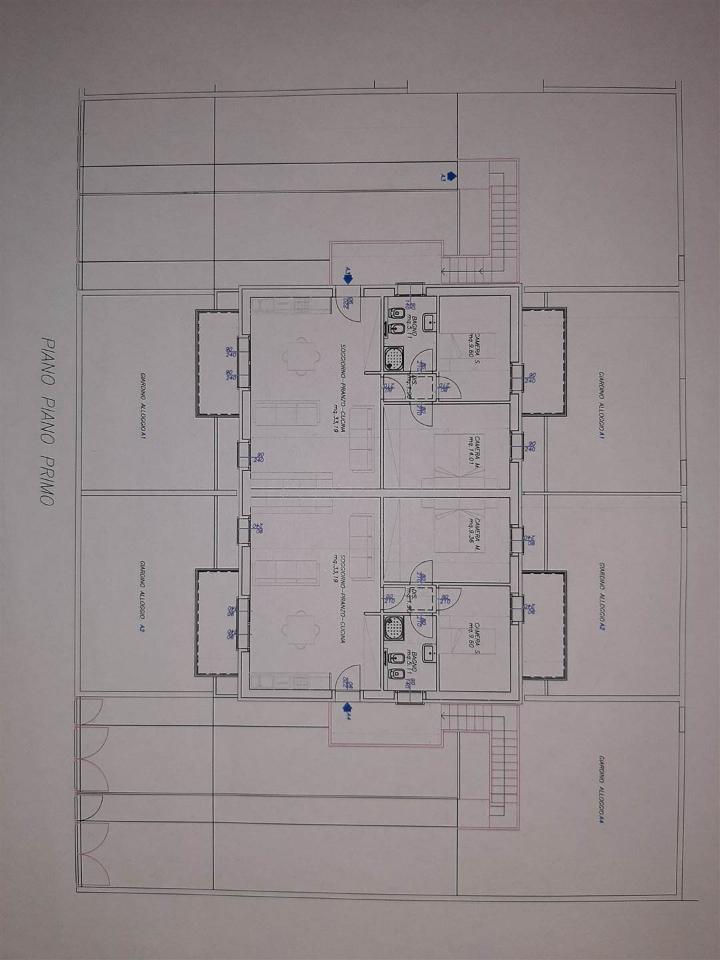 casa indipendente in vendita a Cascina