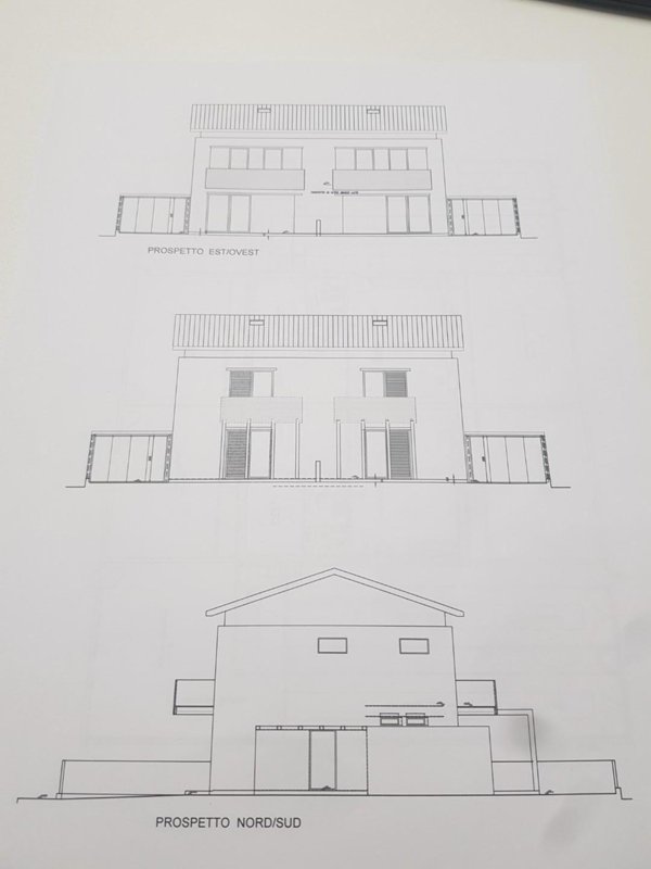 casa indipendente in vendita a Cascina