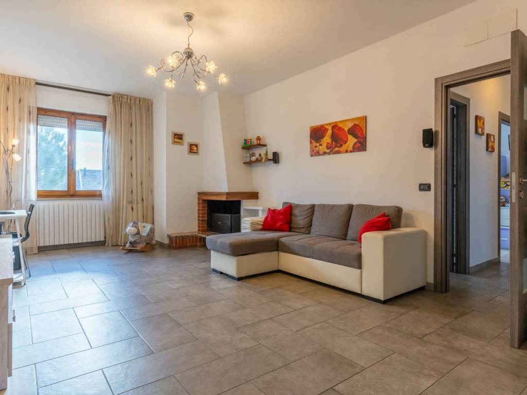 appartamento in vendita a Cascina