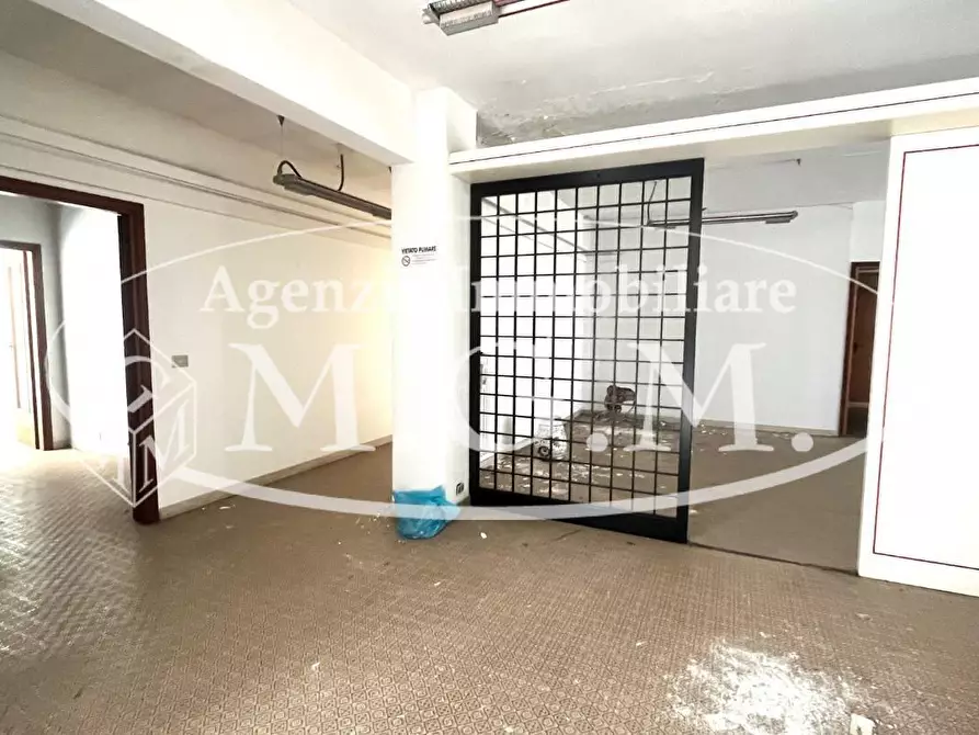 casale in vendita a Cascina