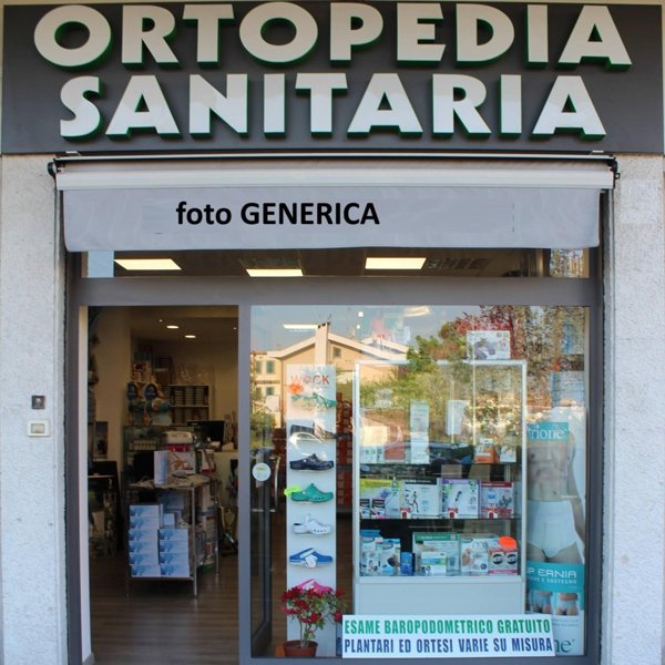 casale in vendita a Cascina